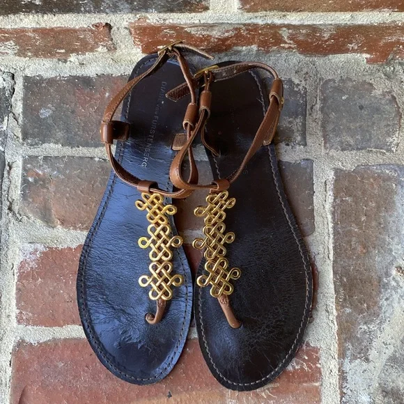 Diane Von Furstenberg Brown Leather Thong Sandals with Gold Accents - Picture 2 of 9